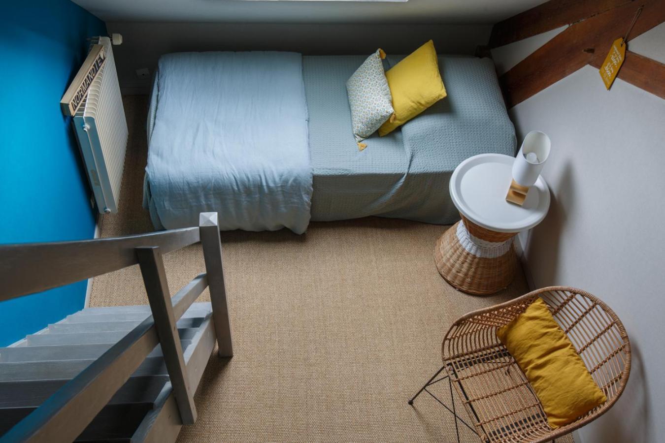 Le Clos Poulain Petits Gites De Charme Et Chambres D'Hotes Familiales Au Calme Proche Bayeux Et Des Plages Nonant 객실 사진